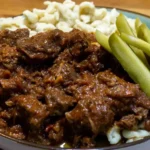 Marhapörkölt nokedlivel